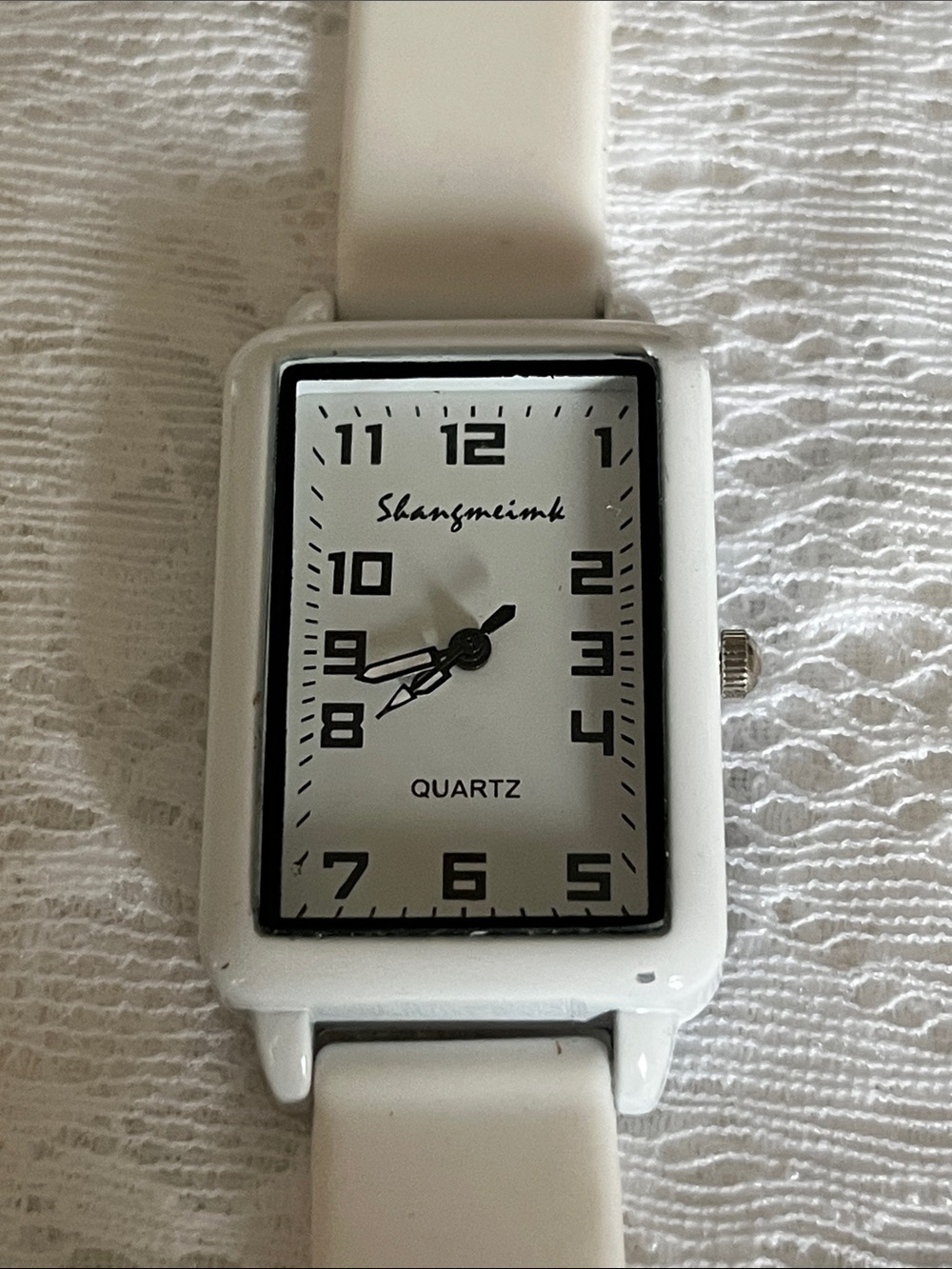 White Quartz Rectangle Watch - Women's Fashion Timepiece